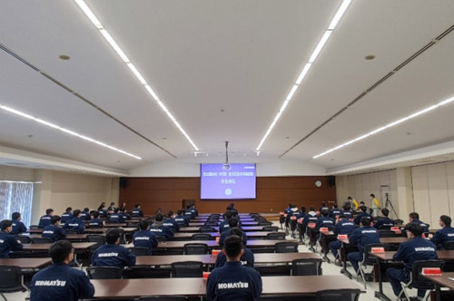 宽敞的多功能厅